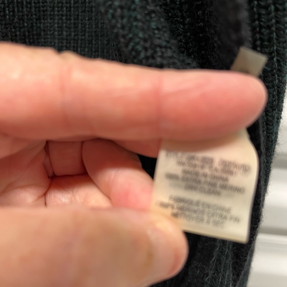 Tahari cardigan - Picture 5 of 7